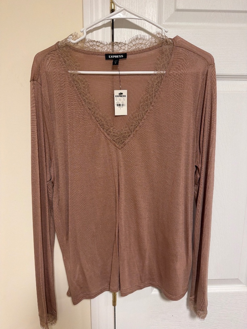 Long sleeve lace shirt